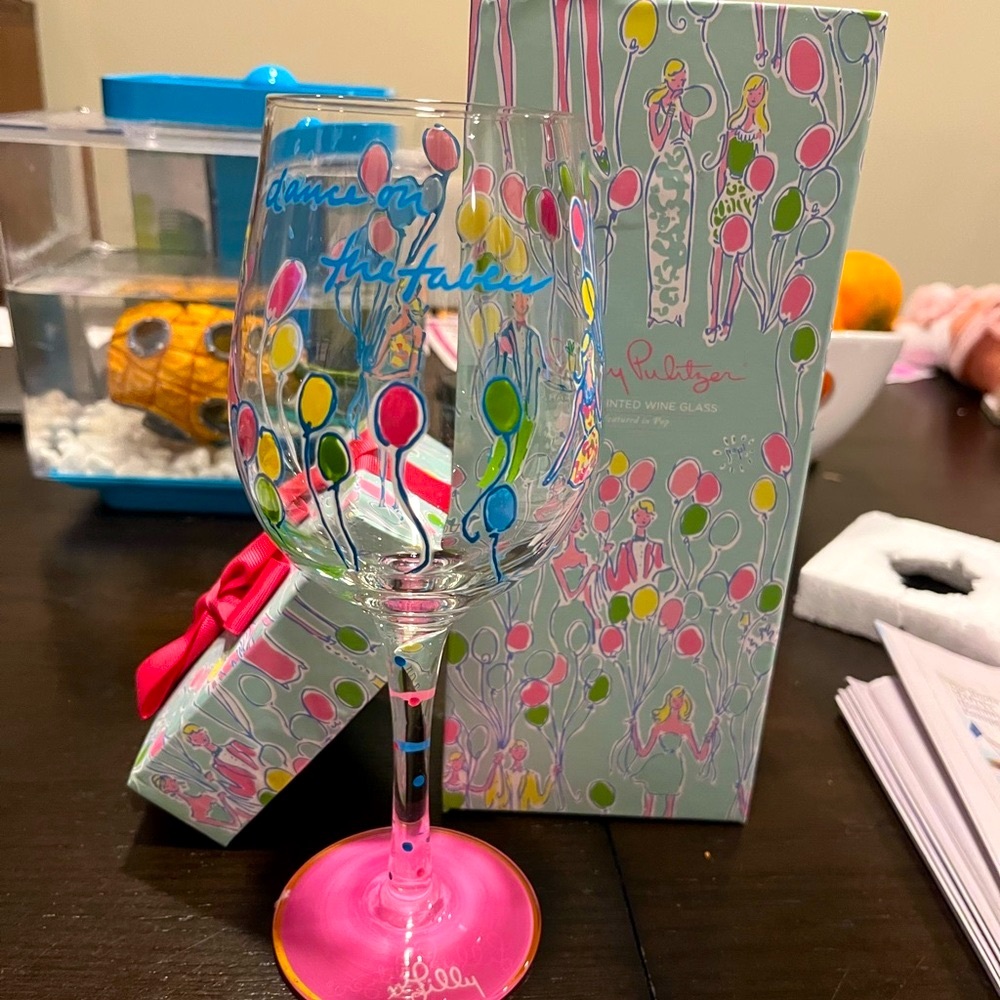 Never Used | Lilly Pulitzer Balloon Print Wine Glass